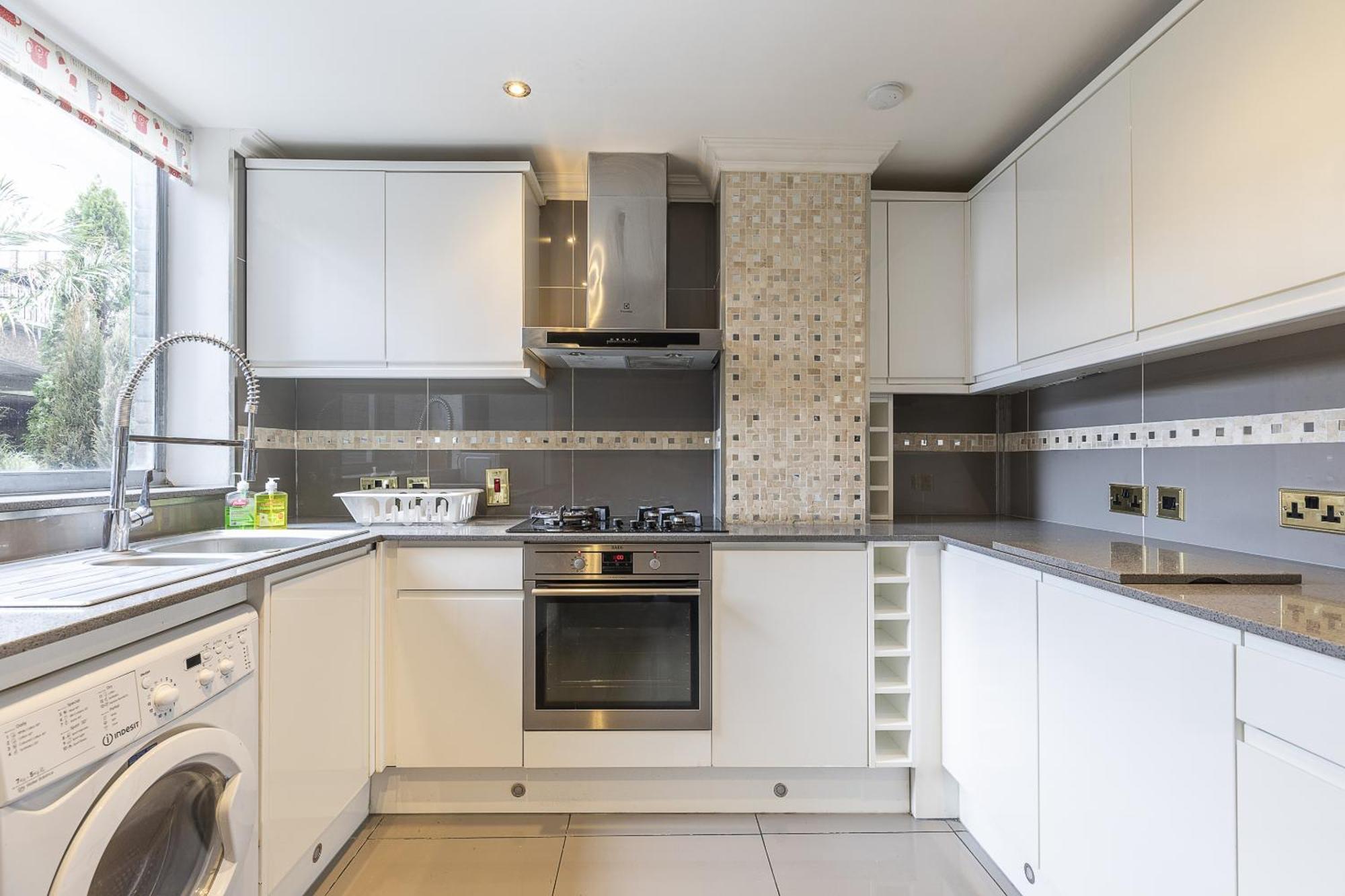 Gorgeous 4 Bedrooms Apartment Near Hyde Park And Oxford St London Luaran gambar